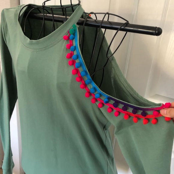 Top - Picture 2 of 8